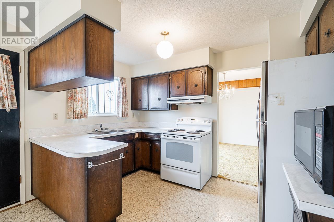 4755 Harley Court, Burnaby, British Columbia  V5H 1M9 - Photo 10 - R2981184