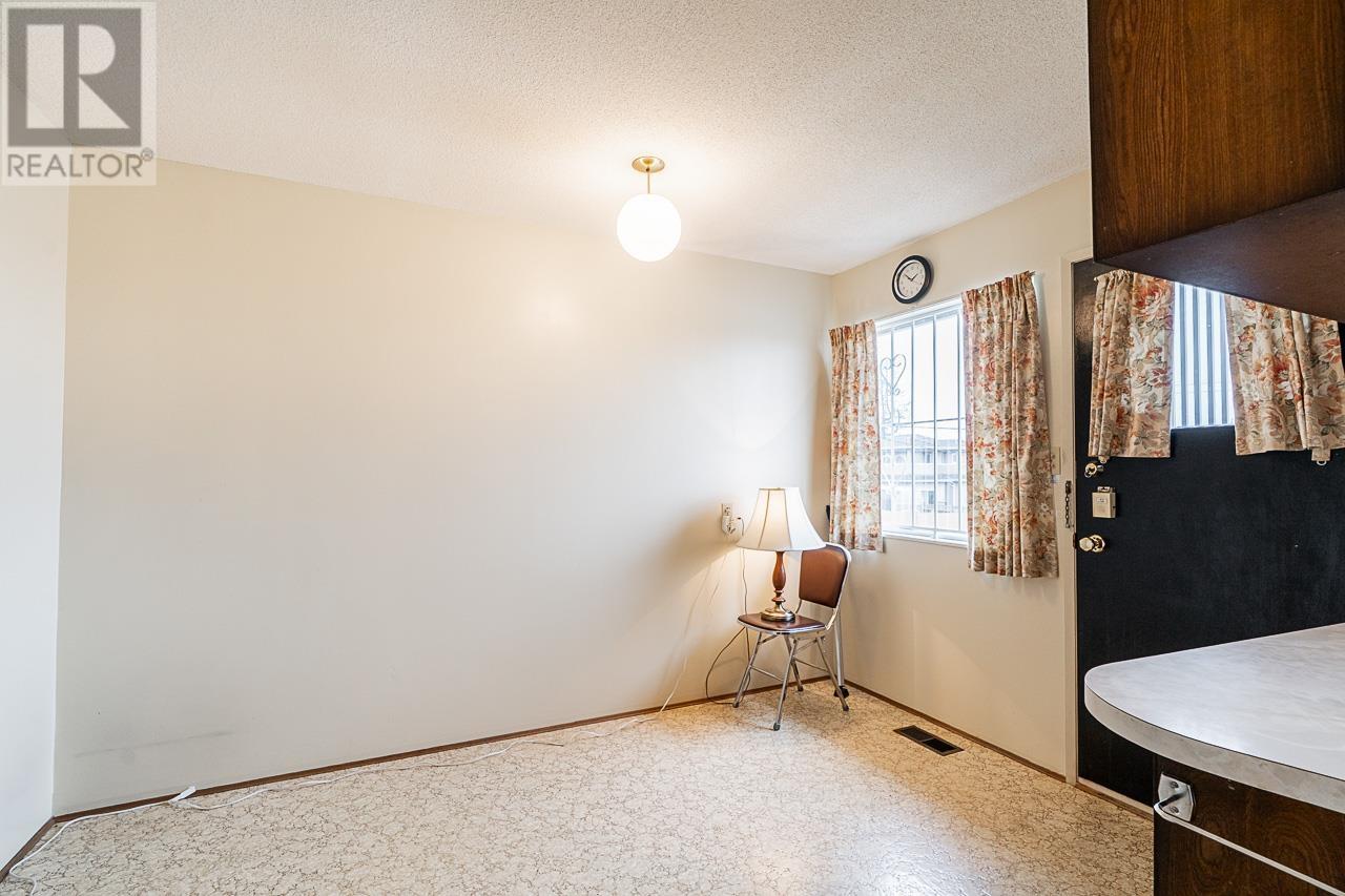 4755 Harley Court, Burnaby, British Columbia  V5H 1M9 - Photo 11 - R2981184