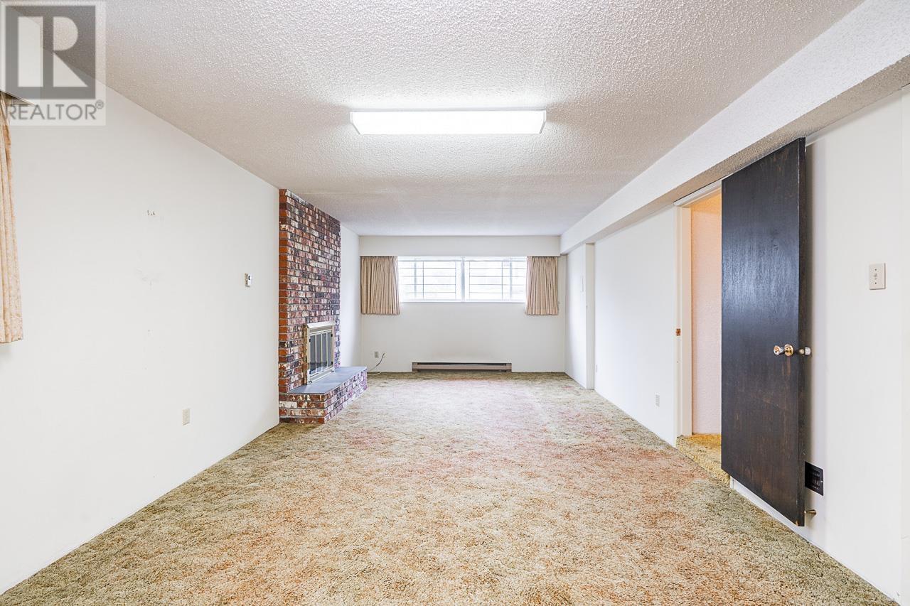4755 Harley Court, Burnaby, British Columbia  V5H 1M9 - Photo 24 - R2981184