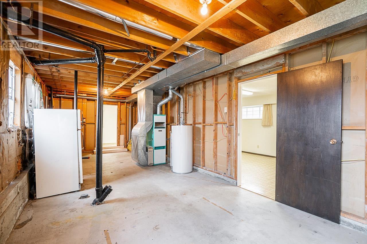 4755 Harley Court, Burnaby, British Columbia  V5H 1M9 - Photo 28 - R2981184