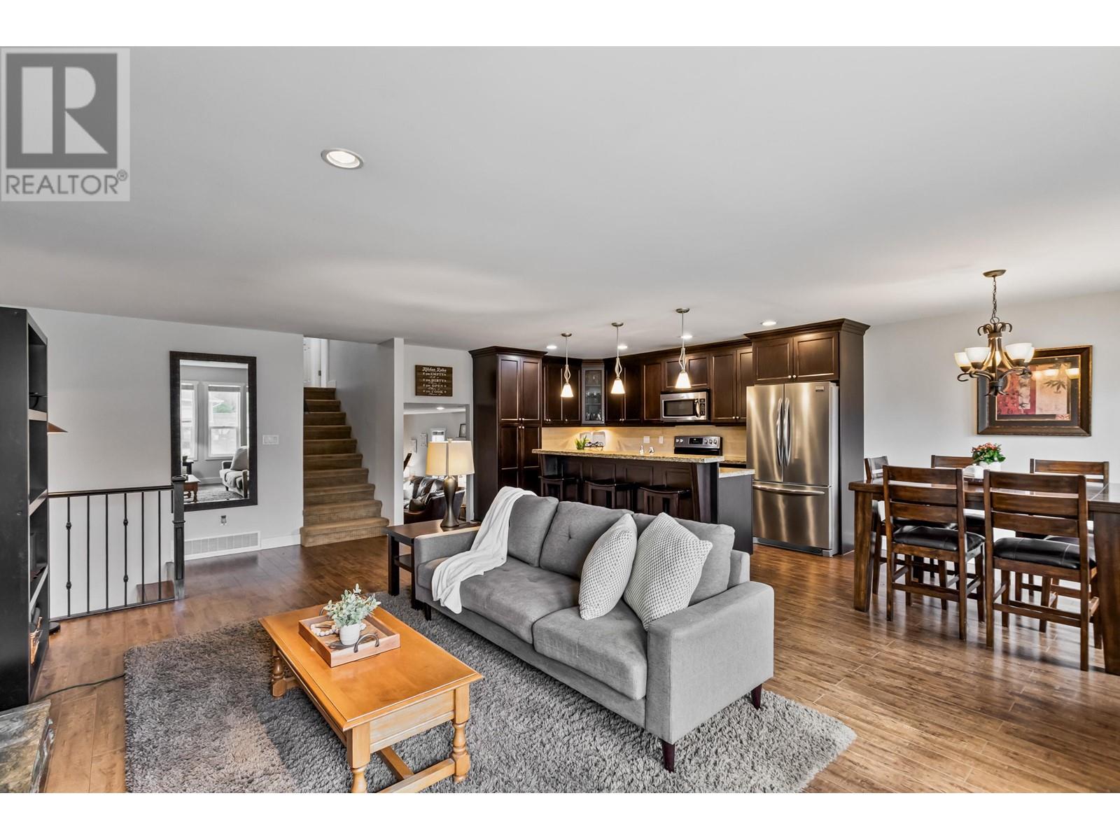 21201 Mccallum Court, Maple Ridge, British Columbia  V4R 2L9 - Photo 10 - R2981187