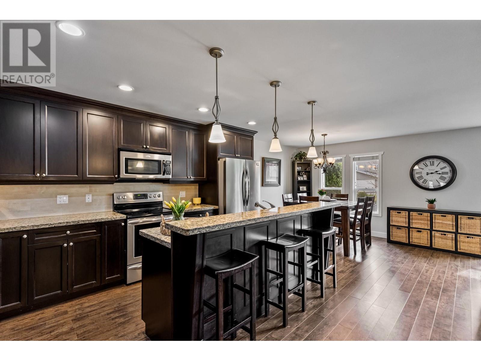 21201 Mccallum Court, Maple Ridge, British Columbia  V4R 2L9 - Photo 14 - R2981187