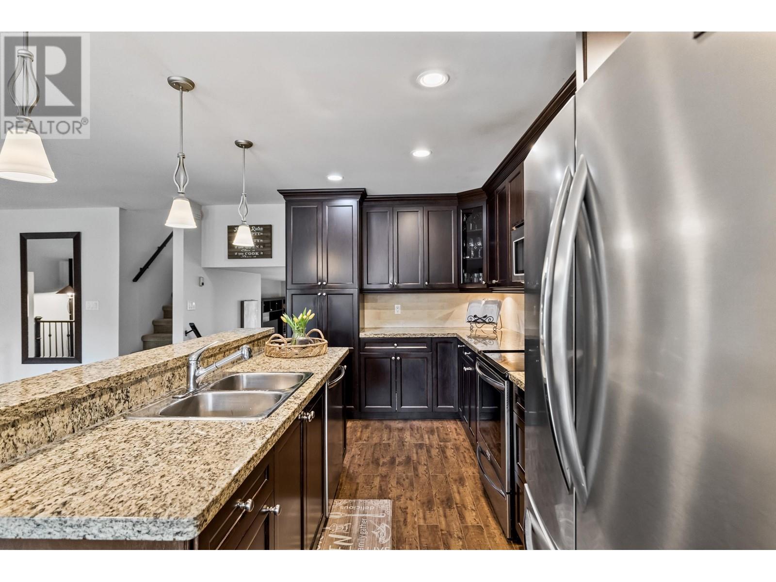 21201 Mccallum Court, Maple Ridge, British Columbia  V4R 2L9 - Photo 17 - R2981187