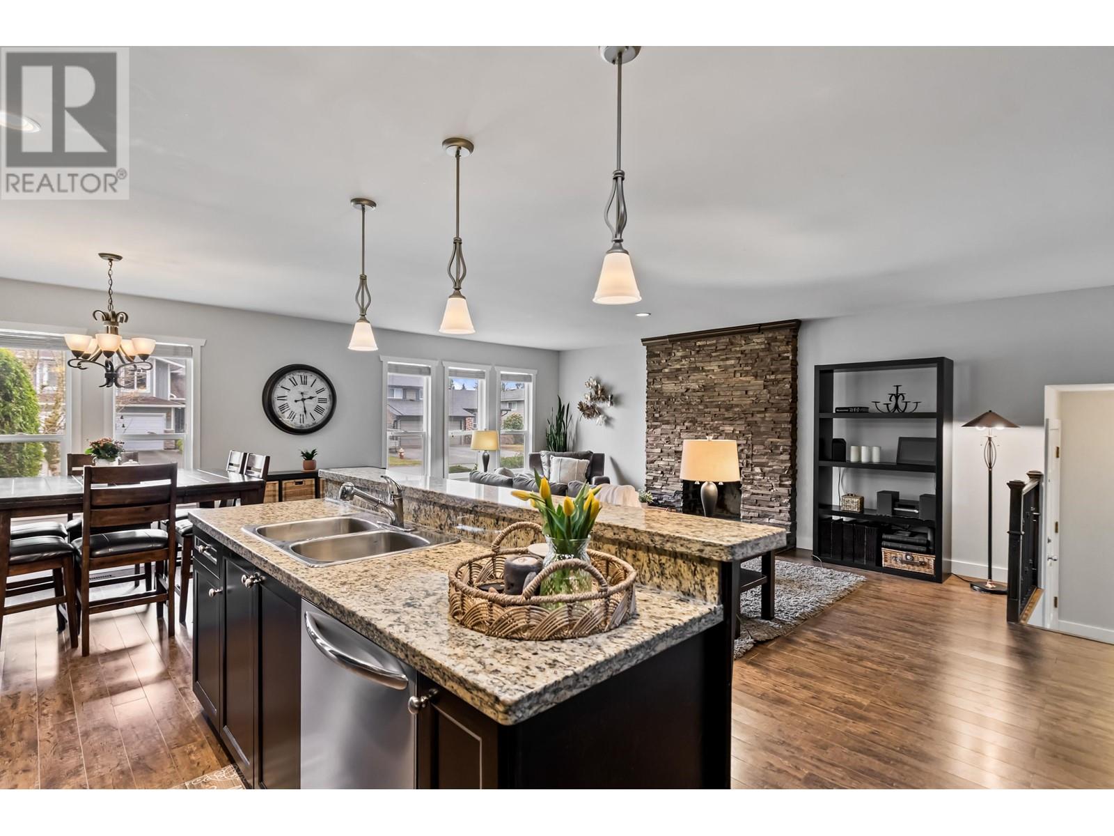 21201 Mccallum Court, Maple Ridge, British Columbia  V4R 2L9 - Photo 18 - R2981187