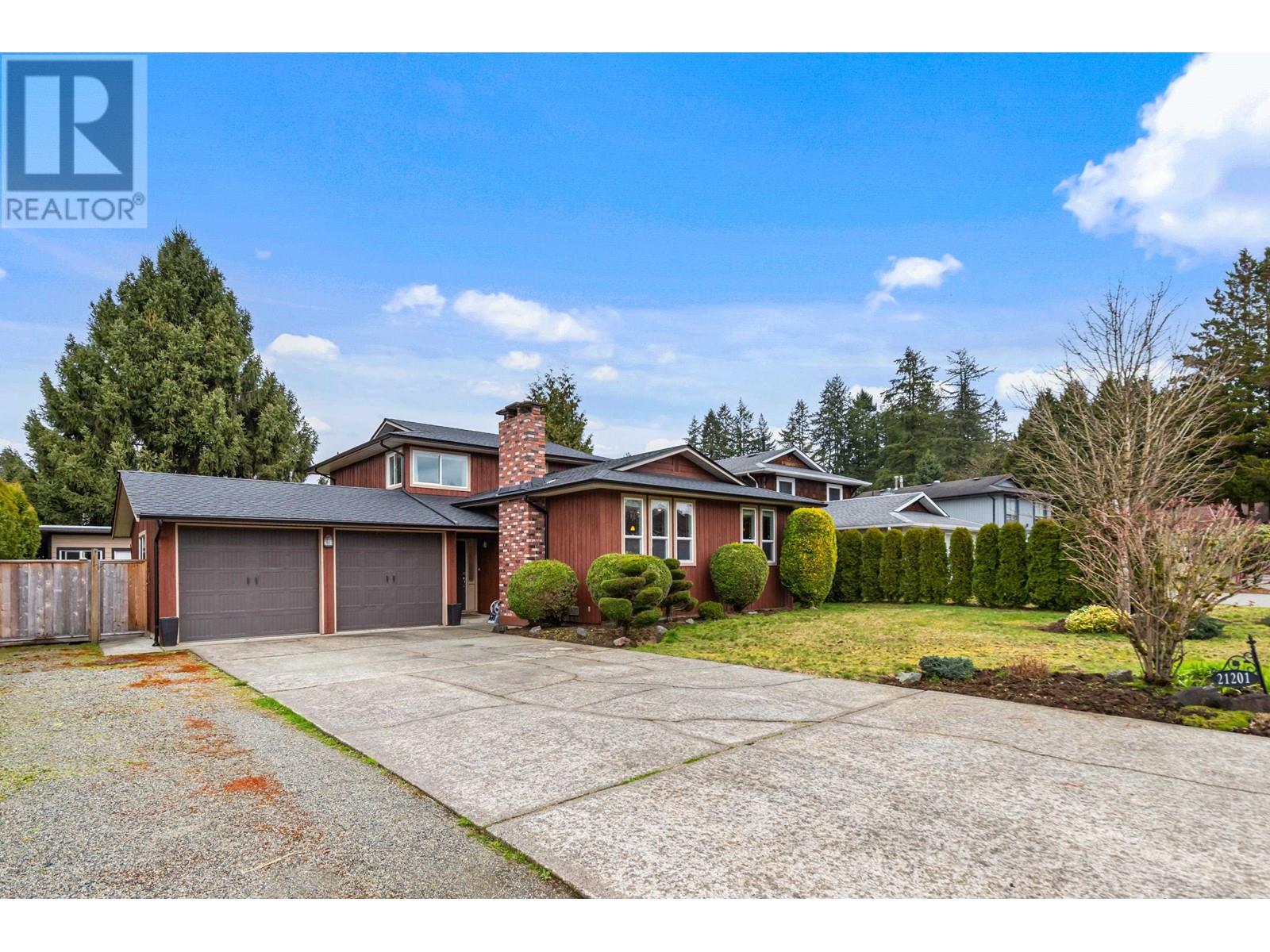 21201 Mccallum Court, Maple Ridge, British Columbia  V4R 2L9 - Photo 2 - R2981187