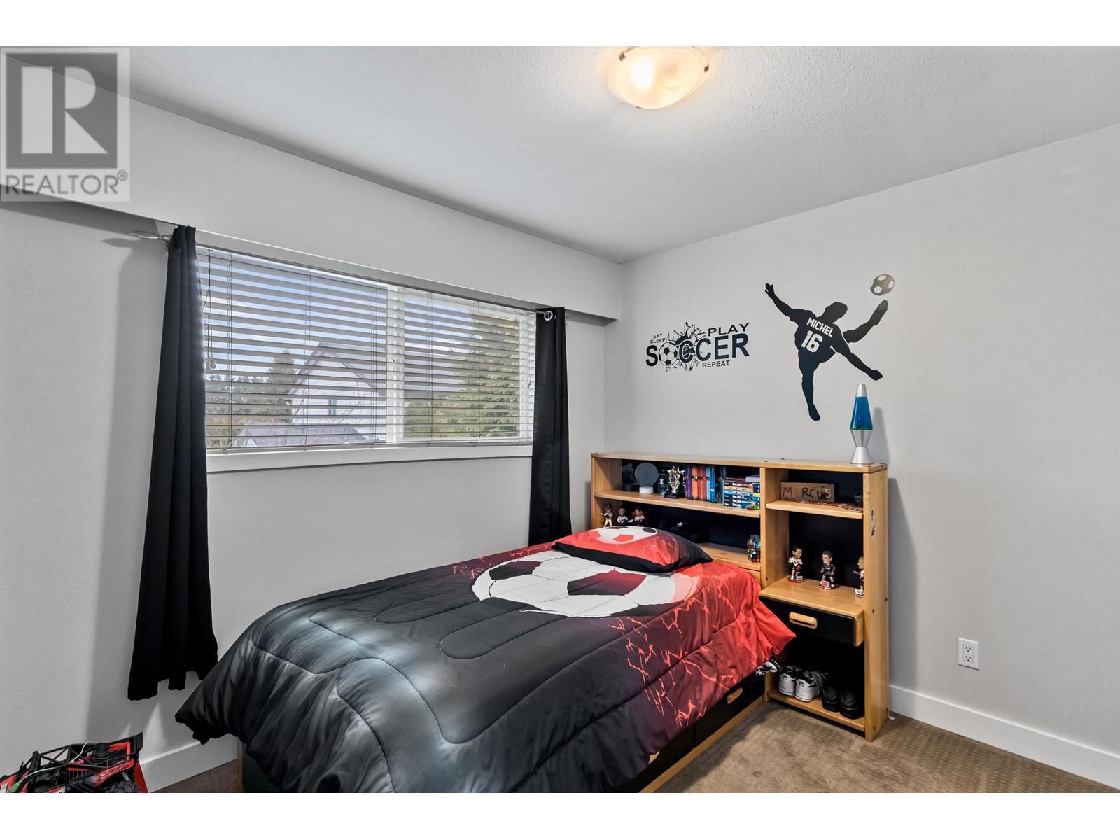 21201 Mccallum Court, Maple Ridge, British Columbia  V4R 2L9 - Photo 31 - R2981187