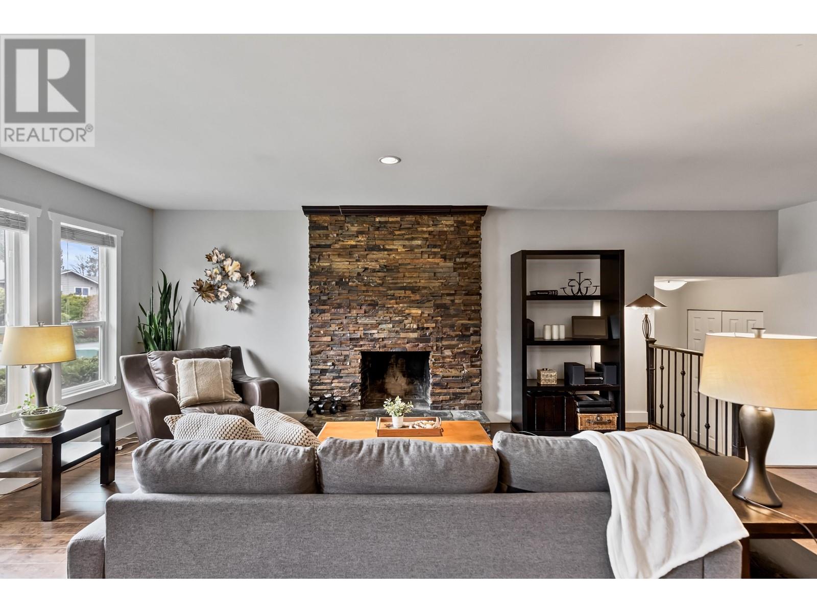 21201 Mccallum Court, Maple Ridge, British Columbia  V4R 2L9 - Photo 7 - R2981187