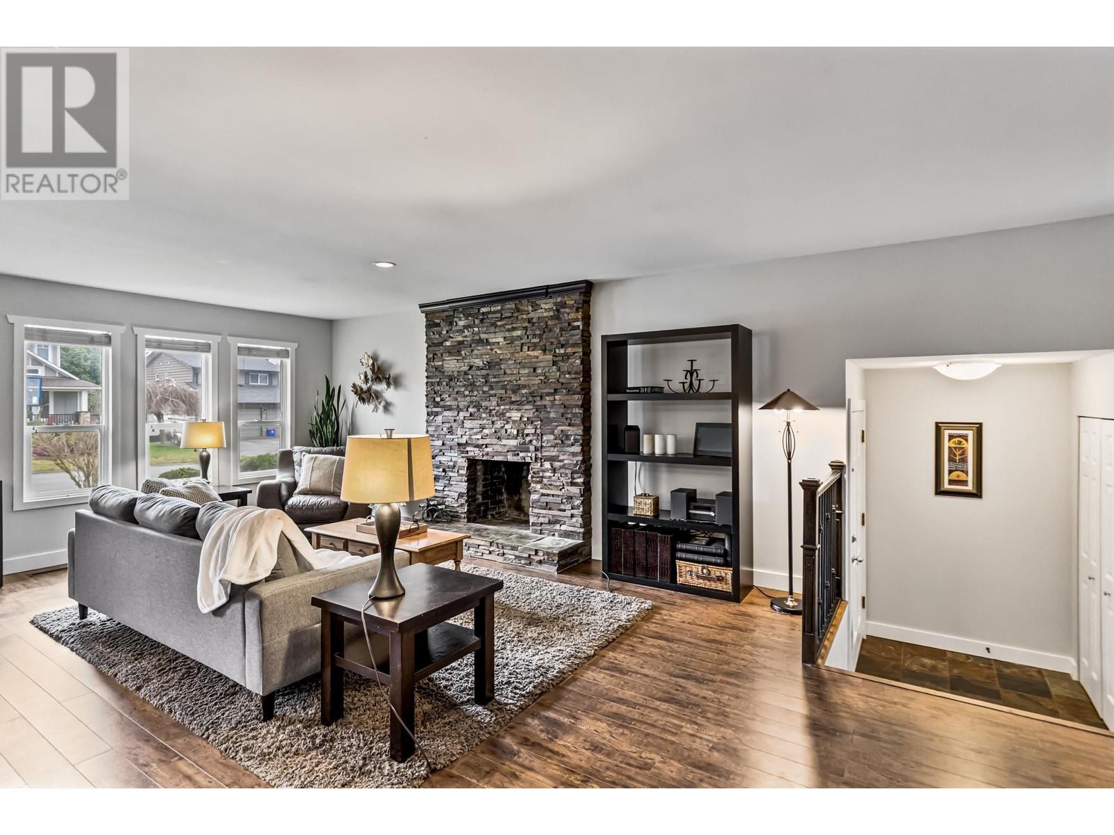 21201 Mccallum Court, Maple Ridge, British Columbia  V4R 2L9 - Photo 8 - R2981187