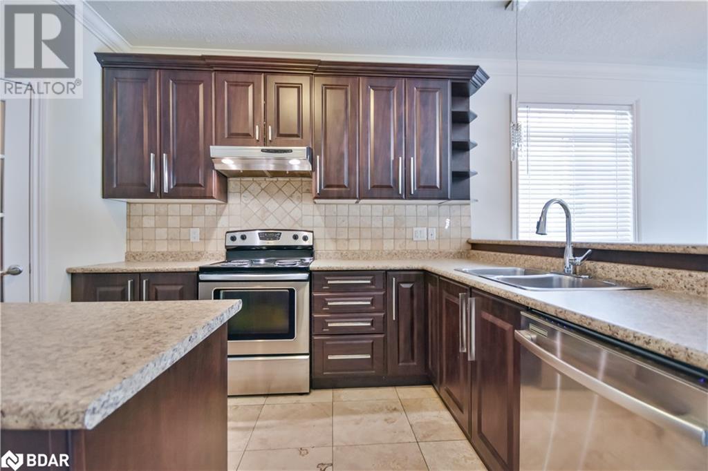 49 Athabaska Road, Barrie, Ontario  L4N 8E8 - Photo 3 - 40709483