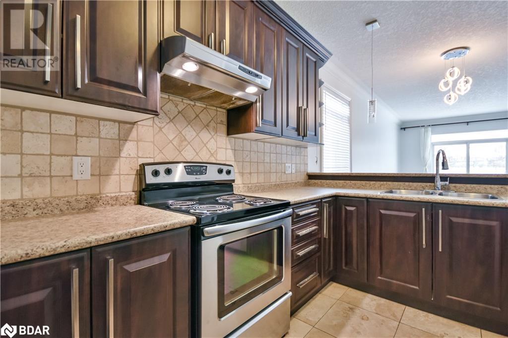 49 Athabaska Road, Barrie, Ontario  L4N 8E8 - Photo 5 - 40709483
