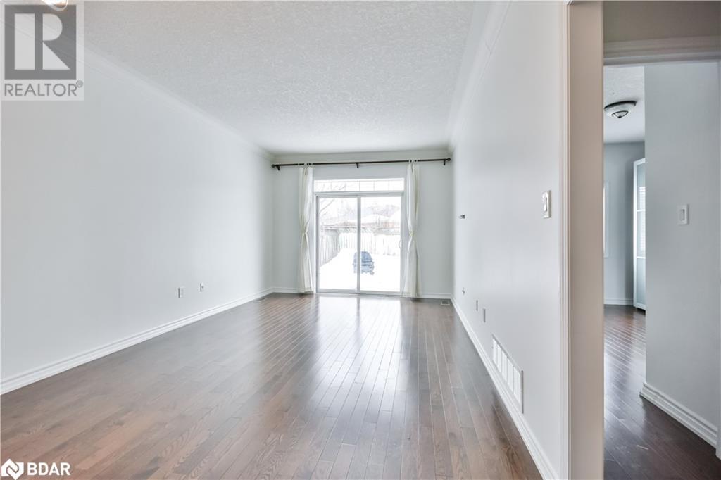 49 Athabaska Road, Barrie, Ontario  L4N 8E8 - Photo 6 - 40709483