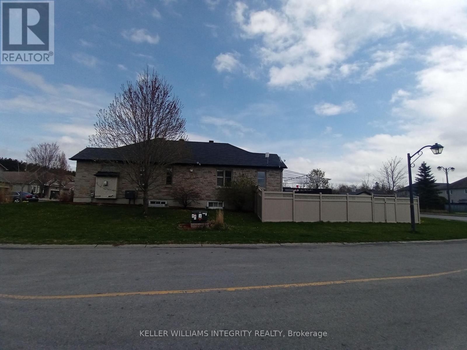 101 Thivierge Court, Clarence-Rockland, Ontario  K4K 0E7 - Photo 36 - X11969719
