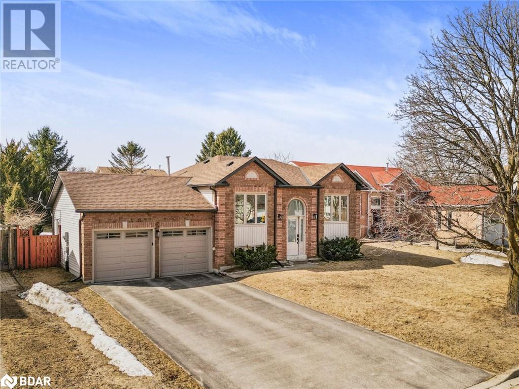 94 Cecil Street, Angus, Ontario  L3W 0K4 - Photo 1 - 40706238