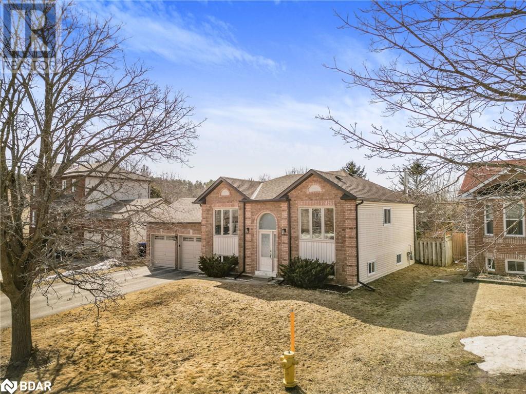 94 Cecil Street, Angus, Ontario  L3W 0K4 - Photo 2 - 40706238