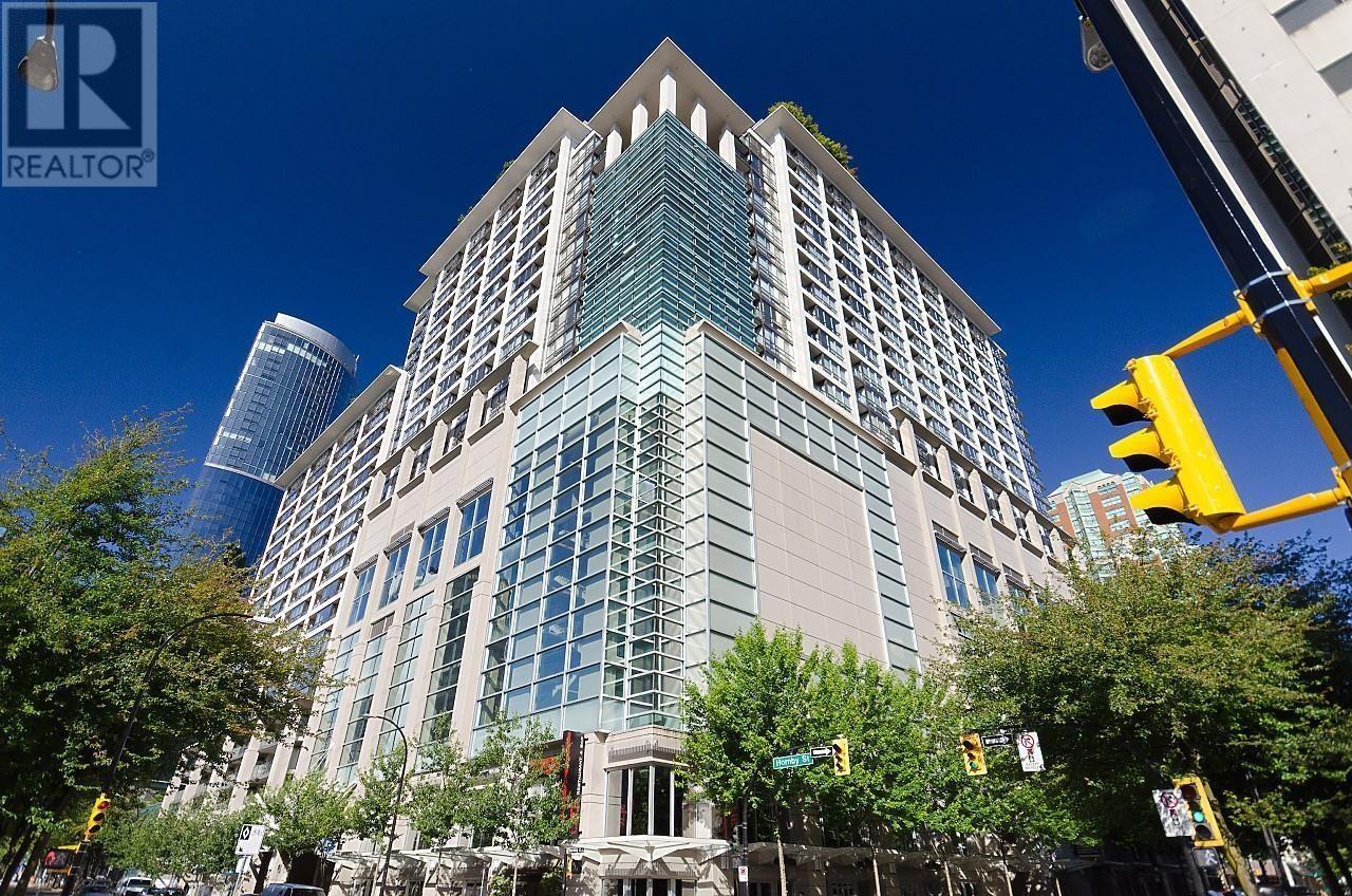 1602 938 SMITHE STREET, vancouver, British Columbia