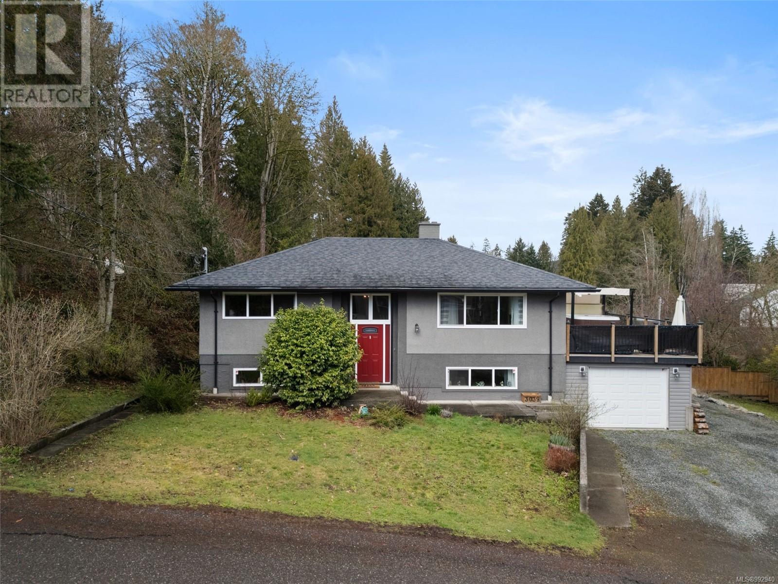 Property at 3039 Lashman Ave image 3