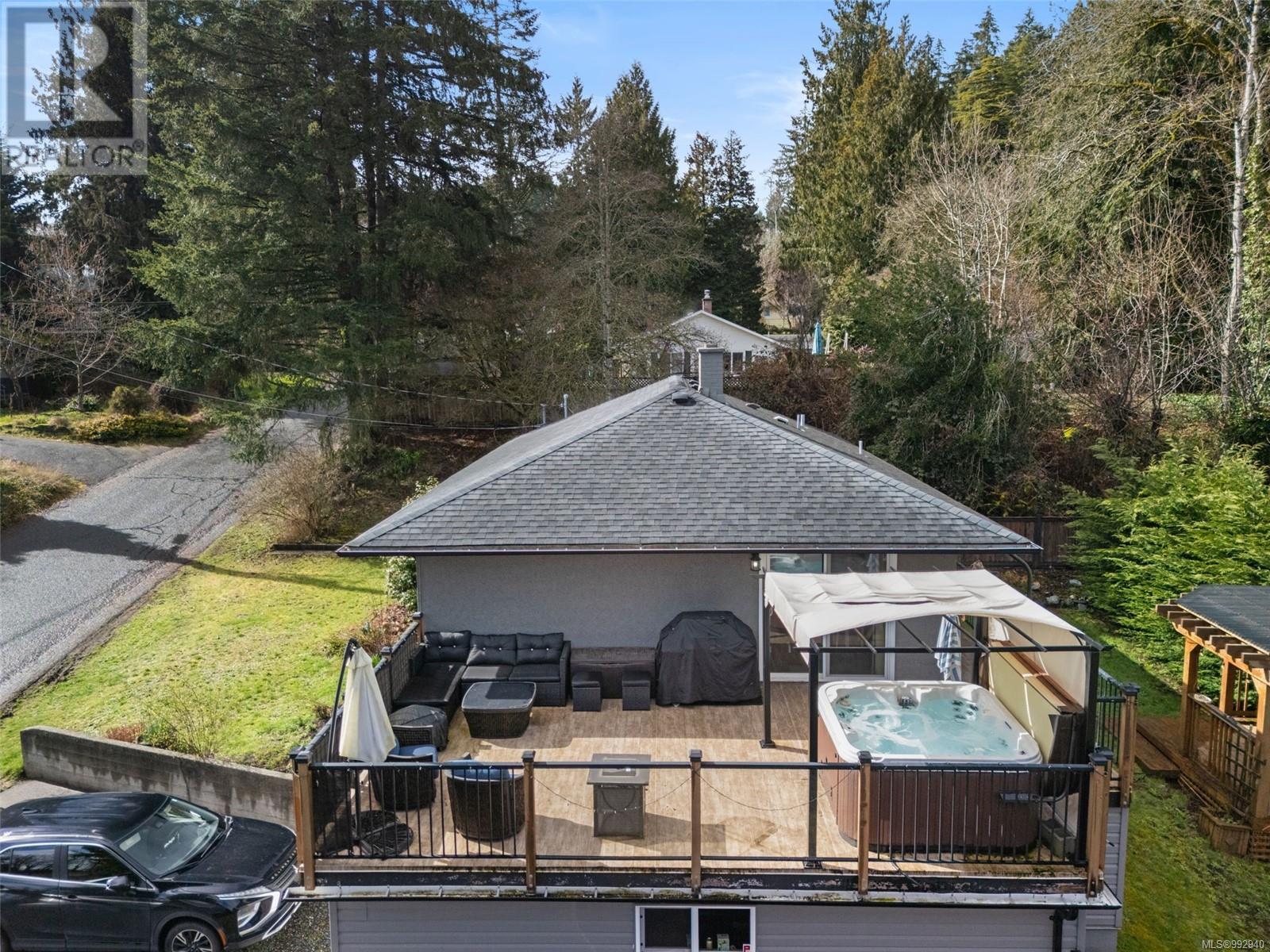 Property at 3039 Lashman Ave image 5
