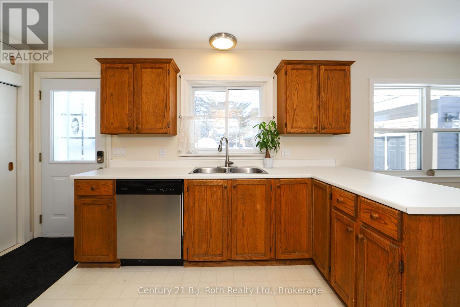 983 Clarence Street, North Bay, Ontario  P1B 3W1 - Photo 10 - X11977562