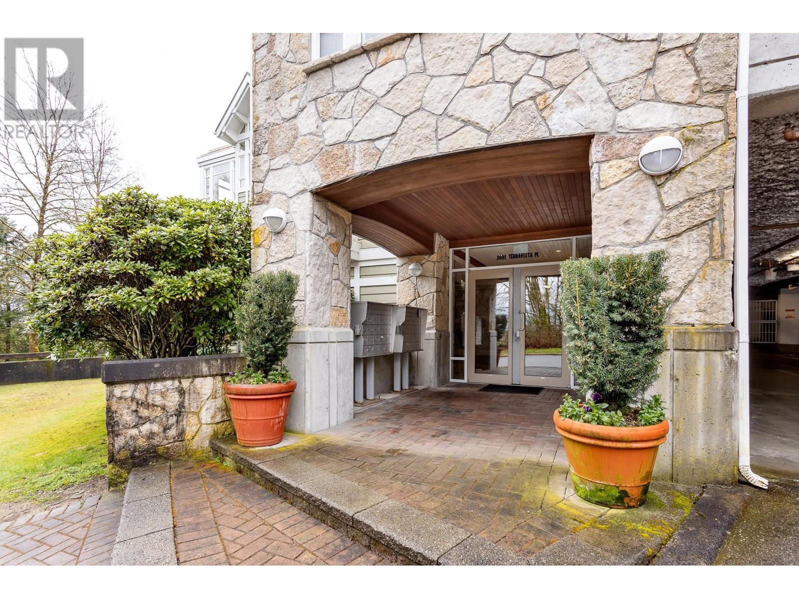301 3001 Terravista Place, Port Moody, British Columbia  V3H 5A2 - Photo 2 - R2980648