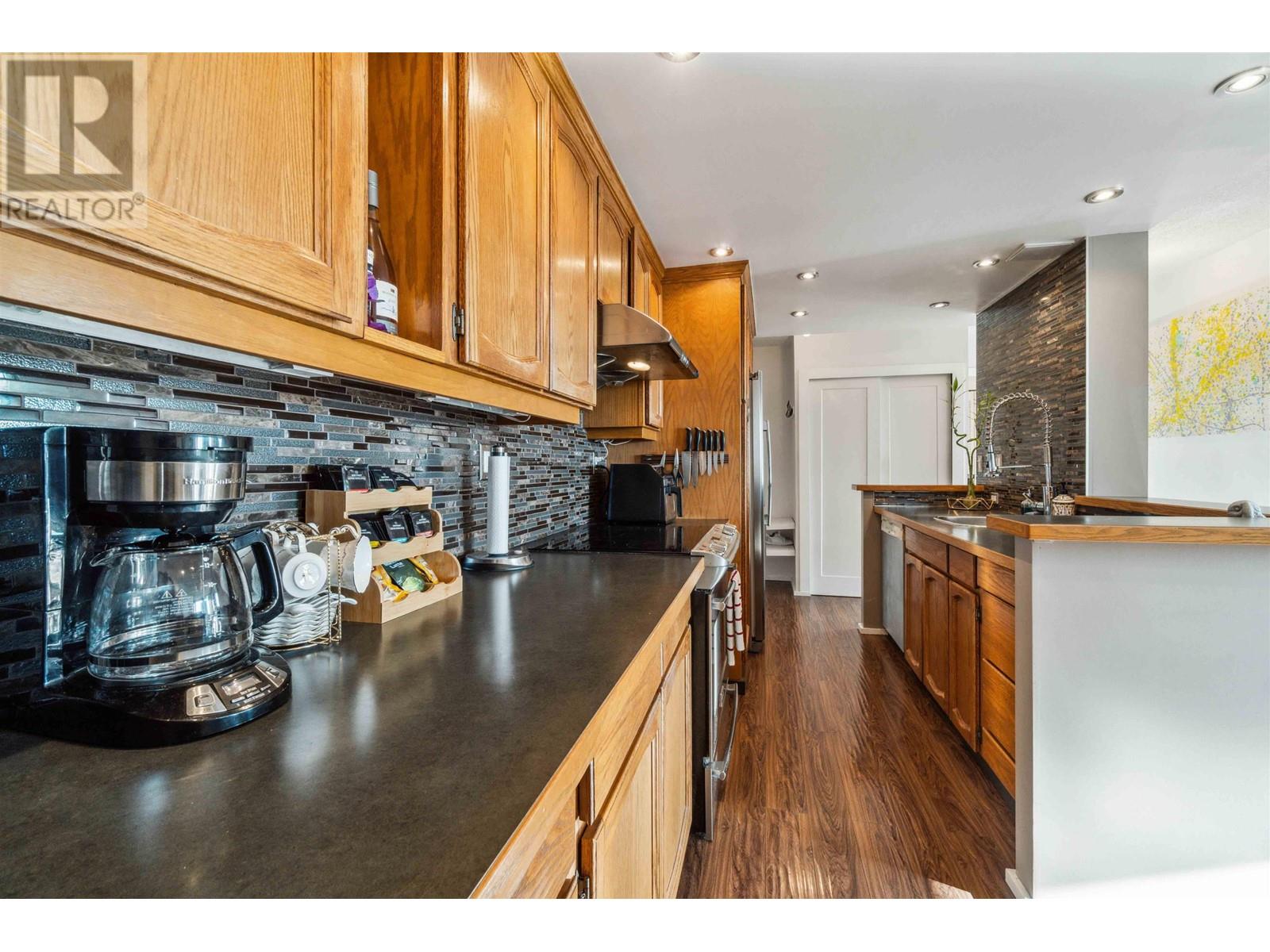1005 620 Seventh Avenue, New Westminster, British Columbia  V3M 5T6 - Photo 15 - R2981067