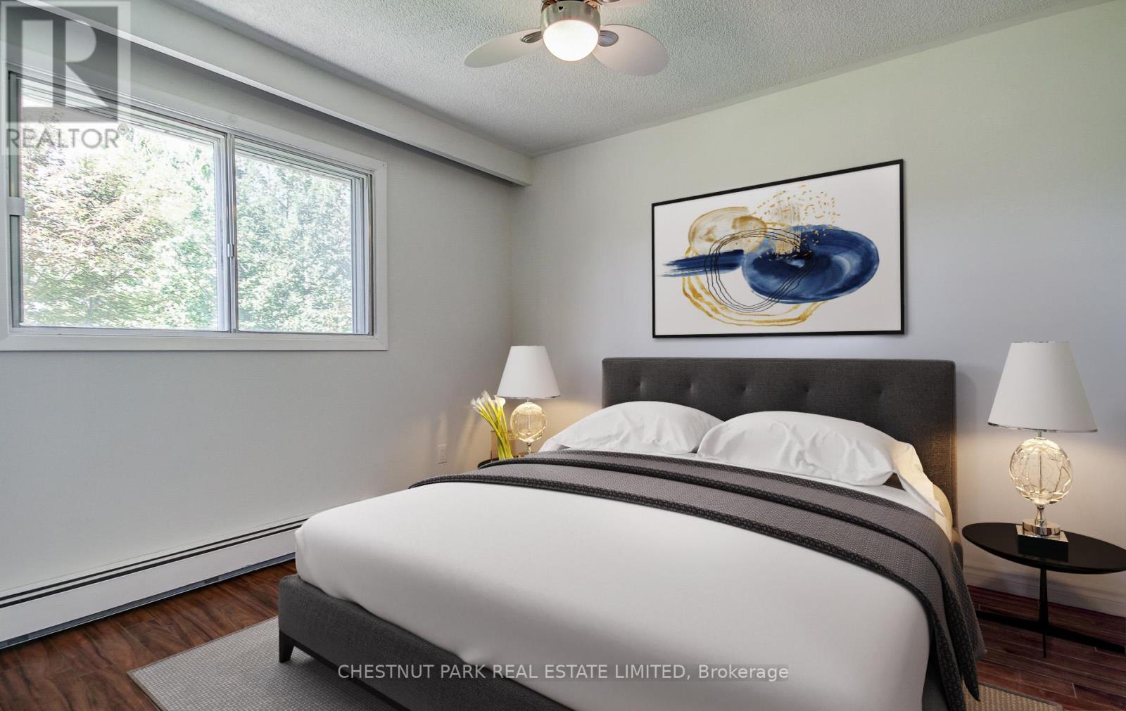 781 Third Avenue, Georgina, Ontario  L0E 1S0 - Photo 9 - N12038413