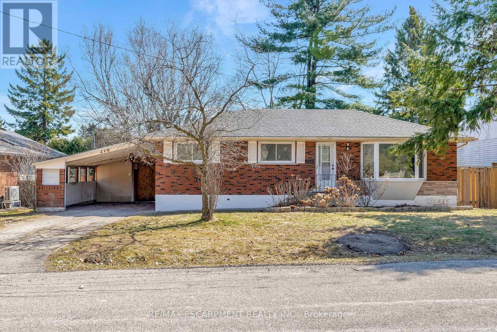 Property at 216 SIOUX ROAD image 2