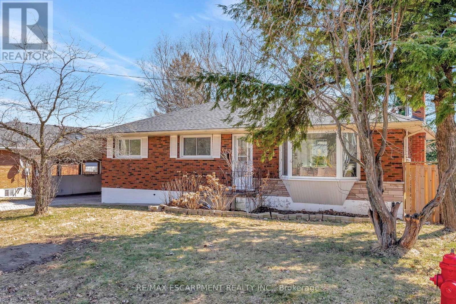 Property at 216 SIOUX ROAD image 3