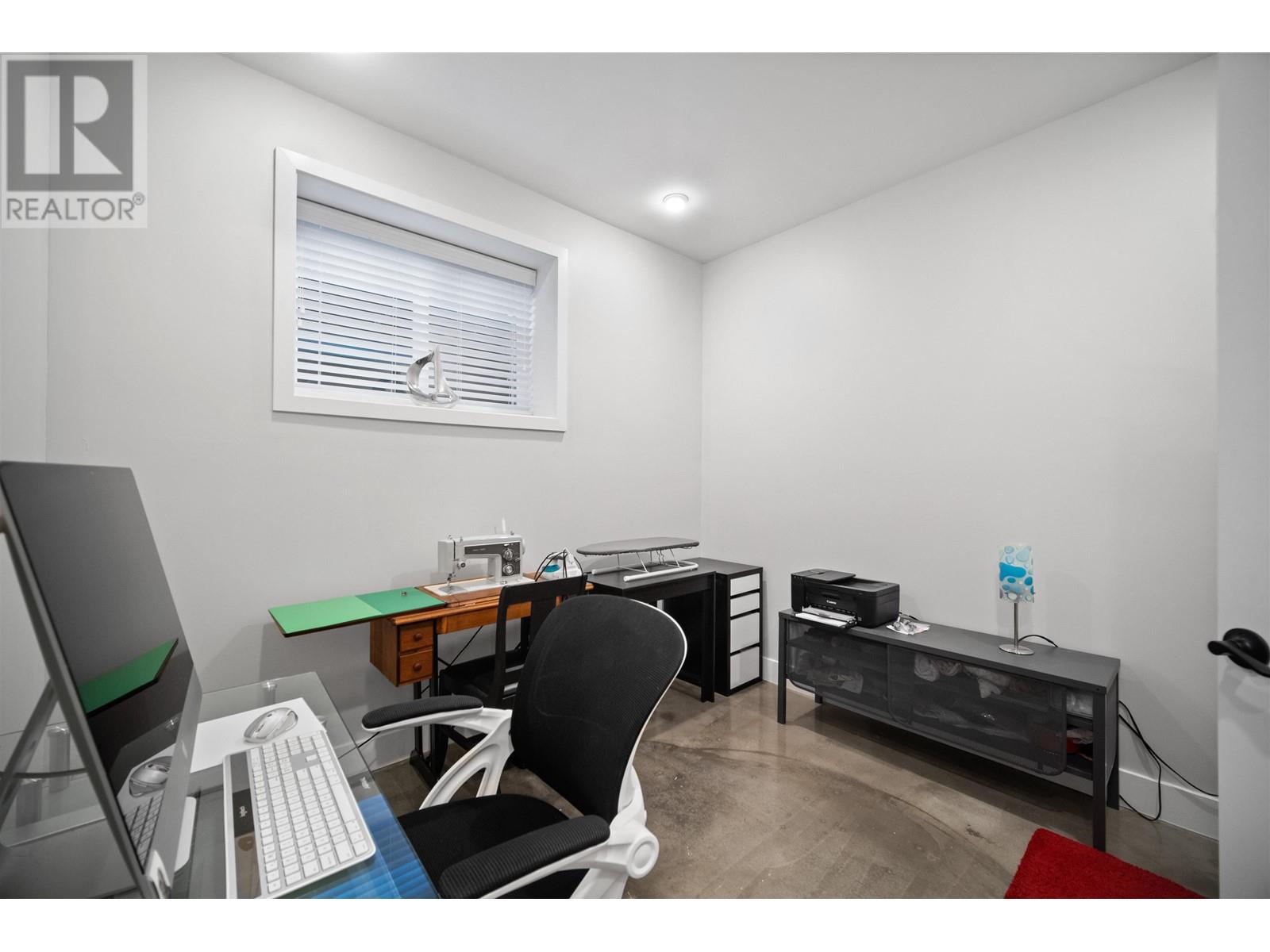 741 Blue Mountain Street, Coquitlam, British Columbia  V3J 4S3 - Photo 36 - R2981173