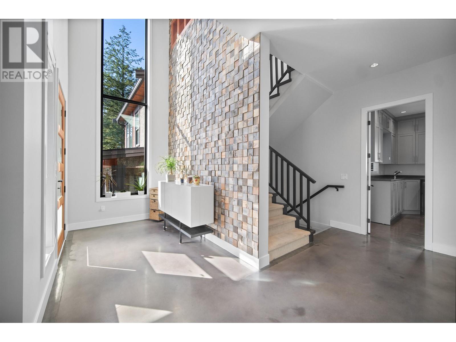 741 Blue Mountain Street, Coquitlam, British Columbia  V3J 4S3 - Photo 4 - R2981173