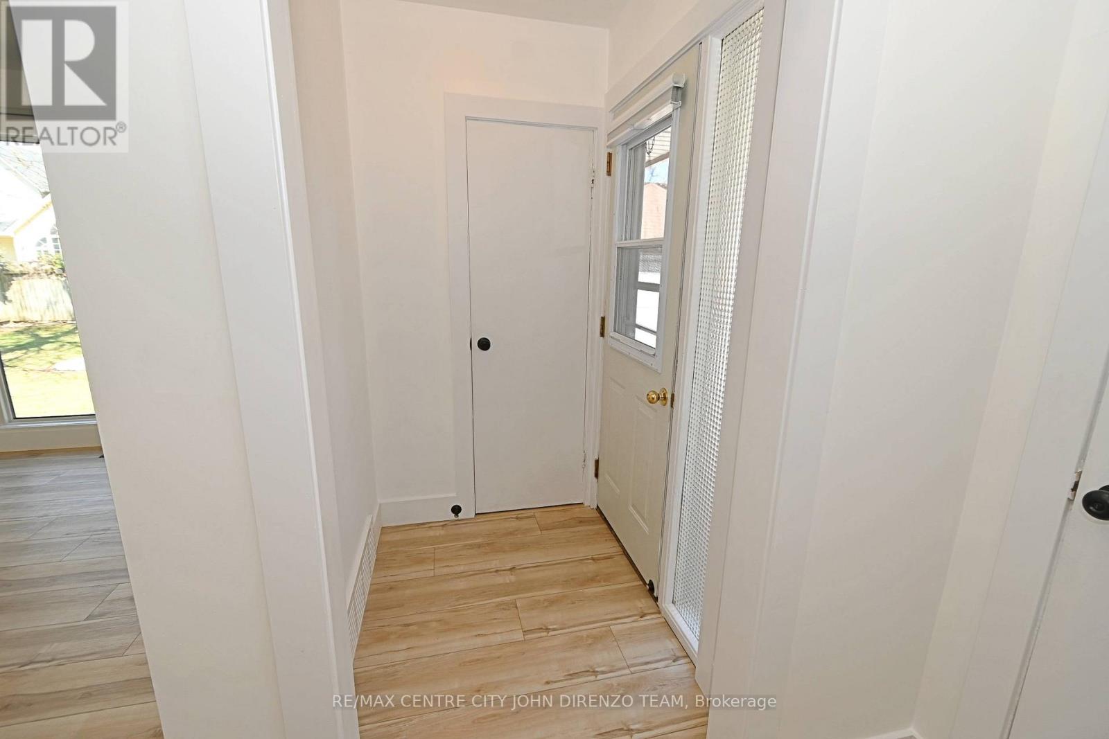 Photo 15 of 37 for 87 Gladstone Avenue