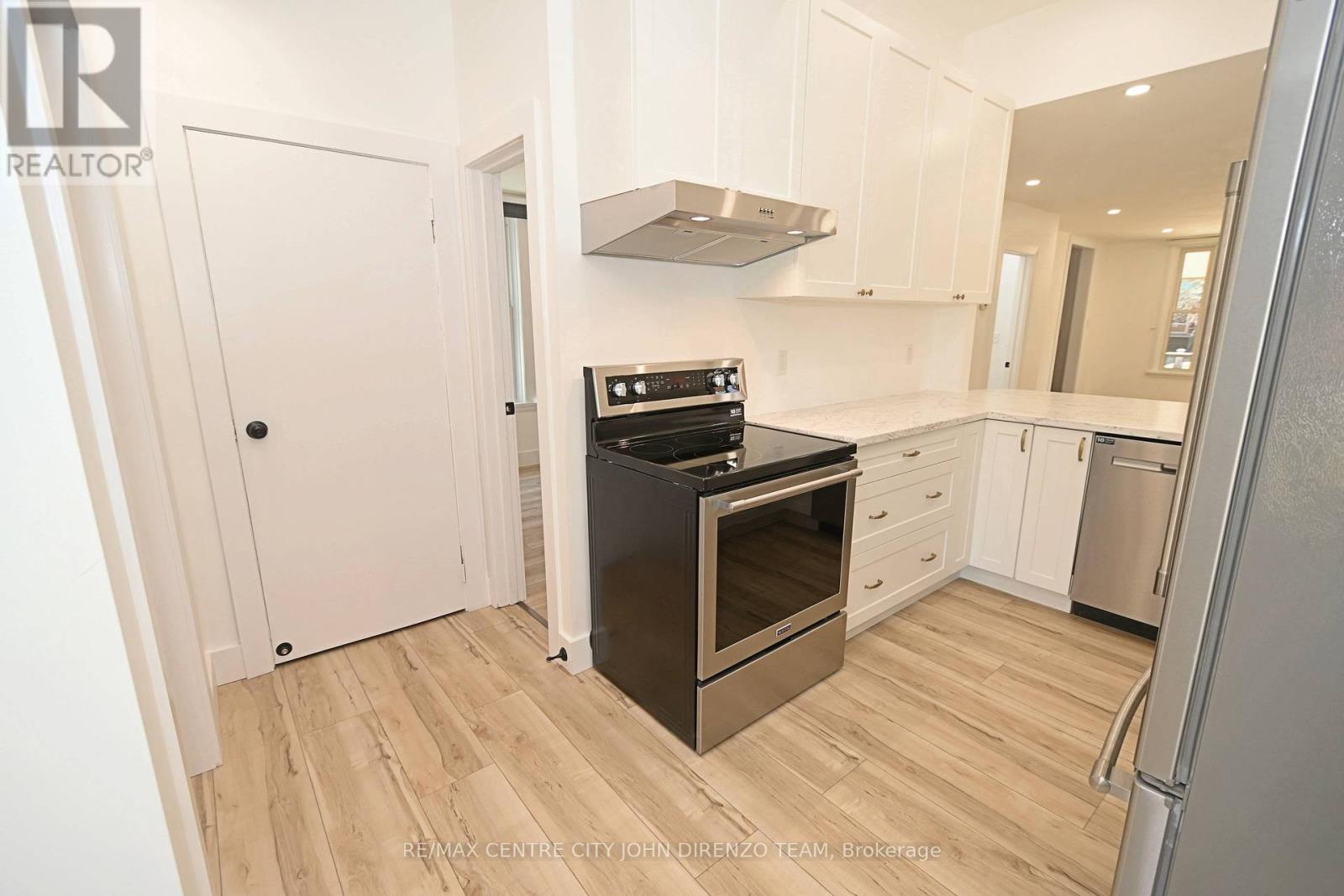 Photo 20 of 37 for 87 Gladstone Avenue