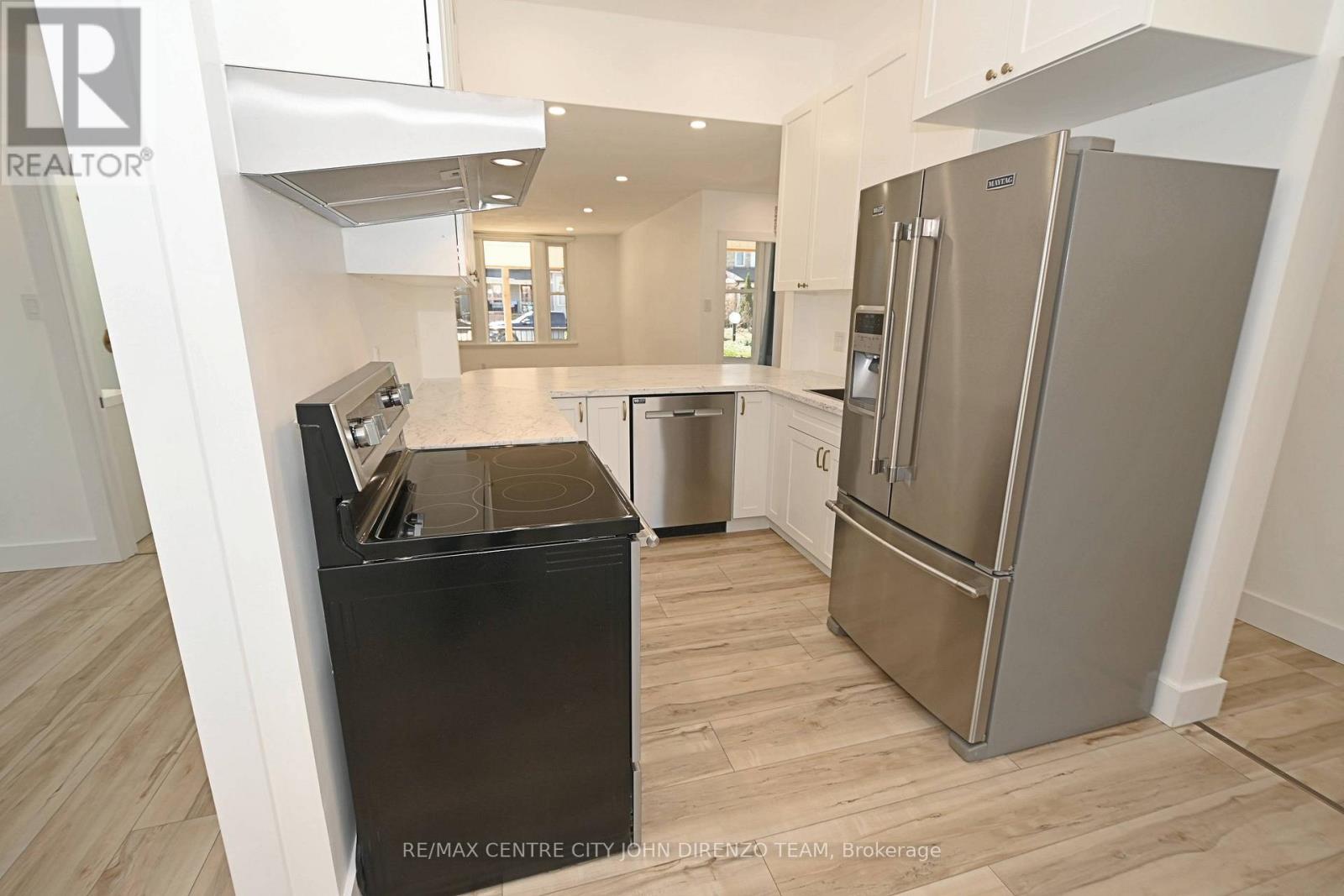 Photo 6 of 37 for 87 Gladstone Avenue