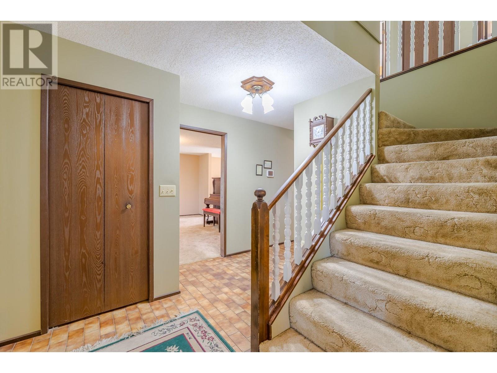 Property at 172 Westview Drive image 5