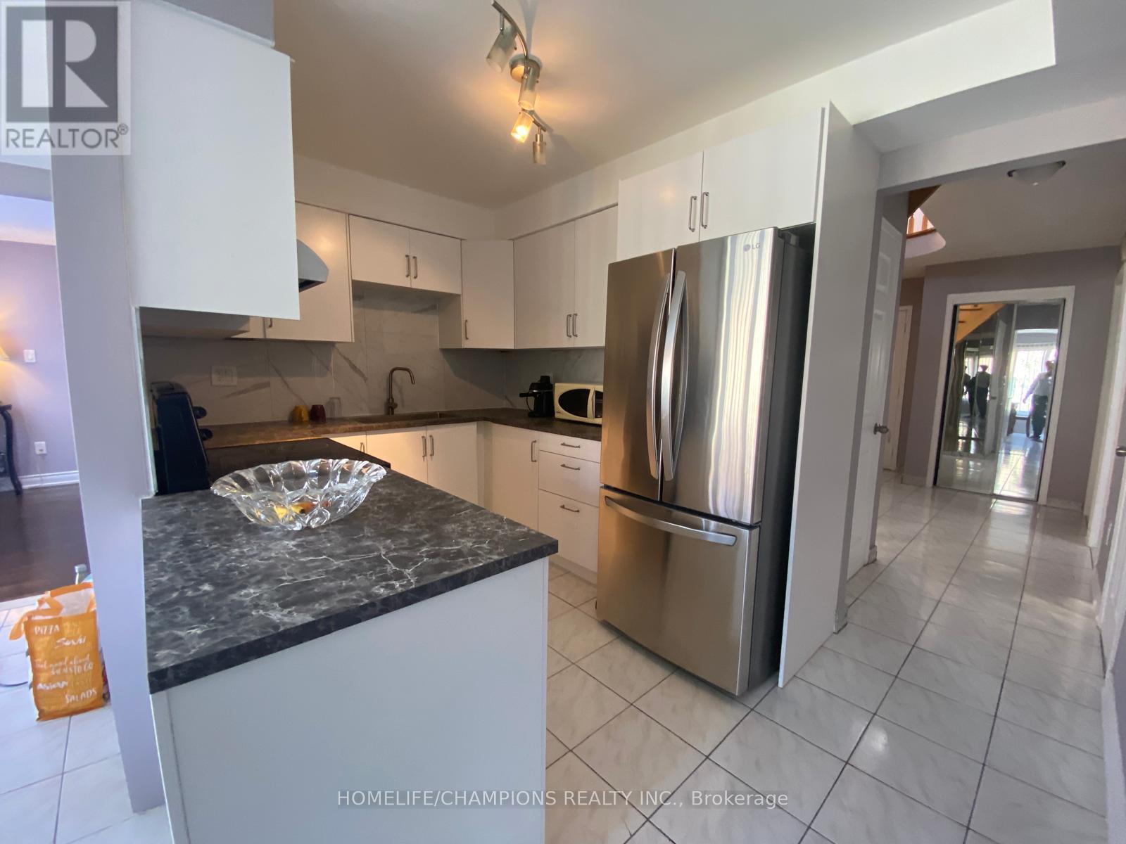 46 Canmore Boulevard, Toronto, Ontario  M1C 3W2 - Photo 10 - E12038492