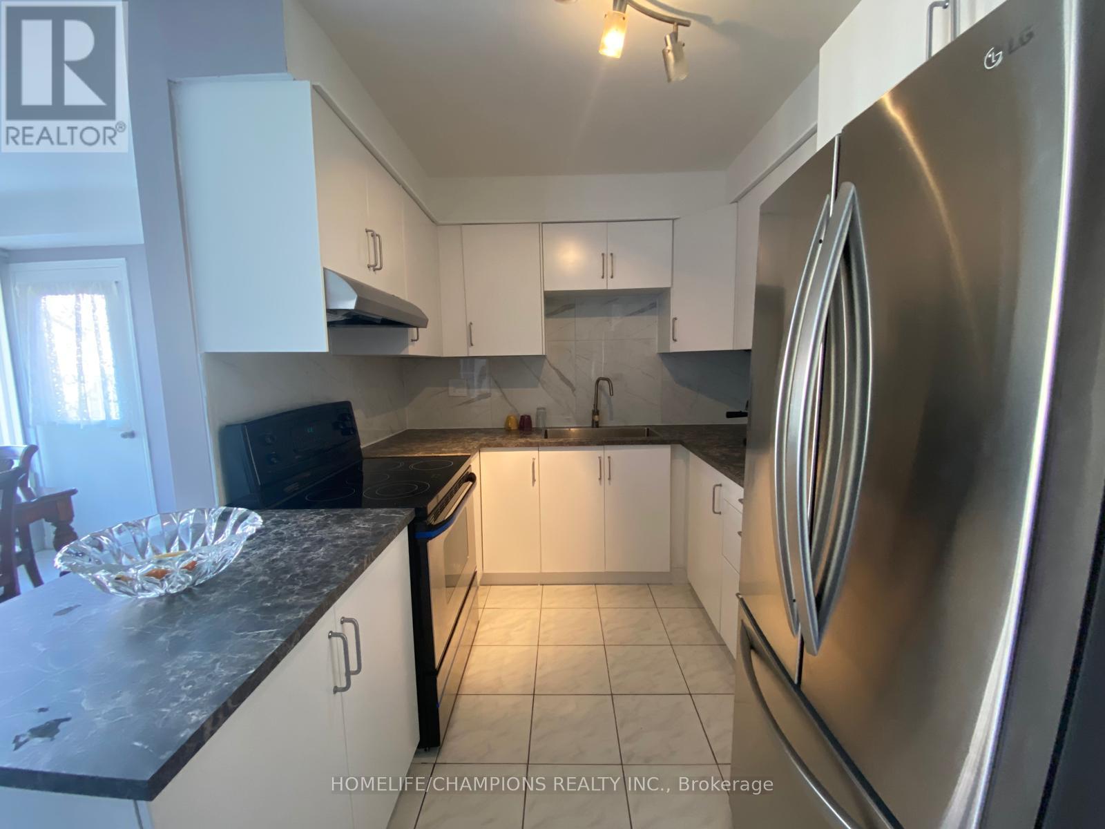 46 Canmore Boulevard, Toronto, Ontario  M1C 3W2 - Photo 9 - E12038492