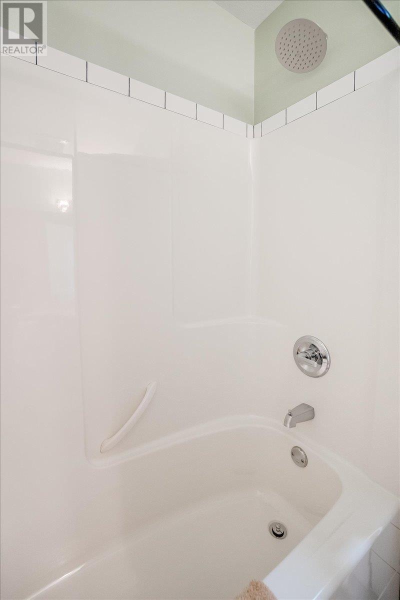 5570 Broadwater Road Unit# 315, Castlegar, British Columbia  V1N 0A1 - Photo 22 - 10340182