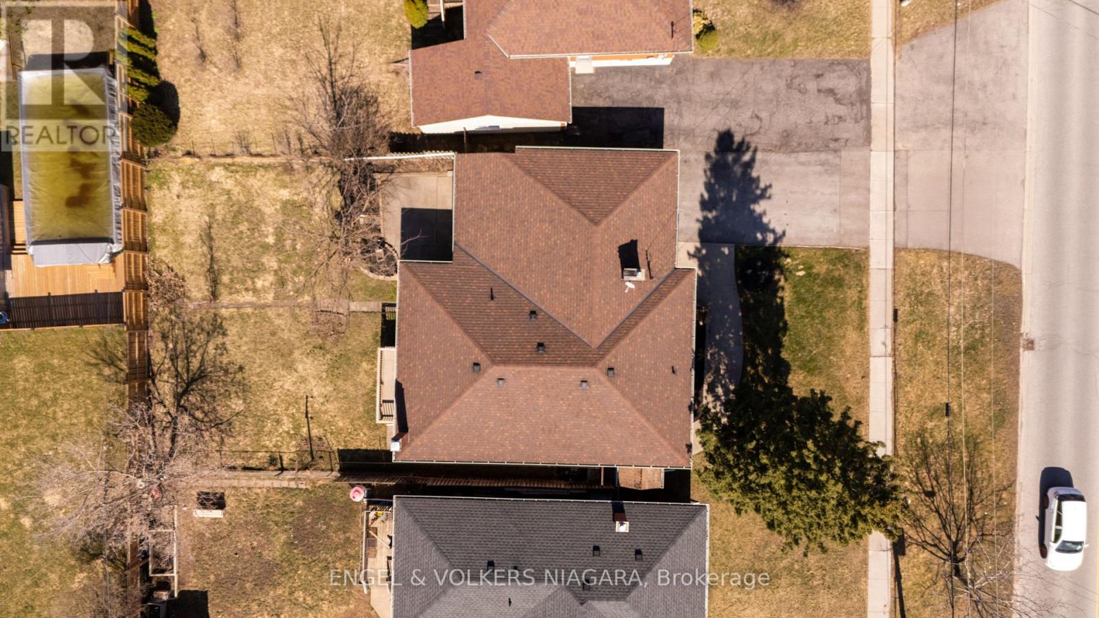 Property at 4945 PORTAGE ROAD image 3