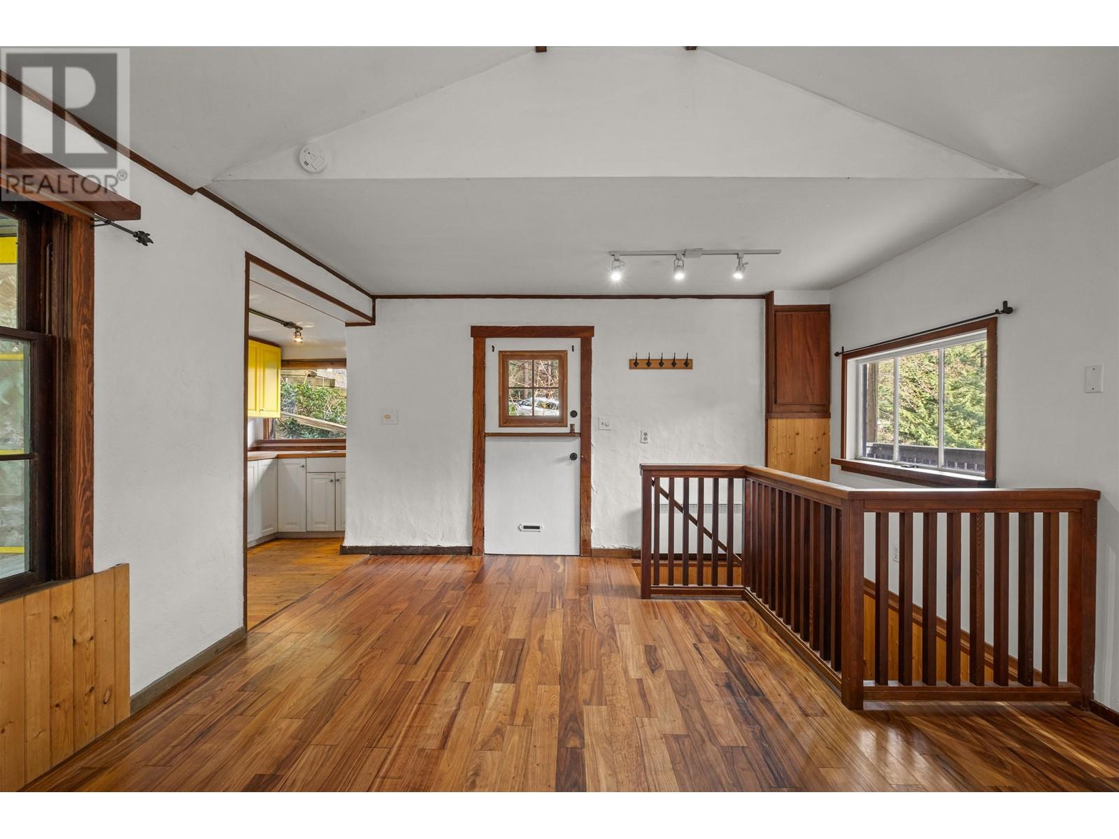1312 Hillcrest Road, Bowen Island, British Columbia  V0N 1G1 - Photo 12 - R2981208