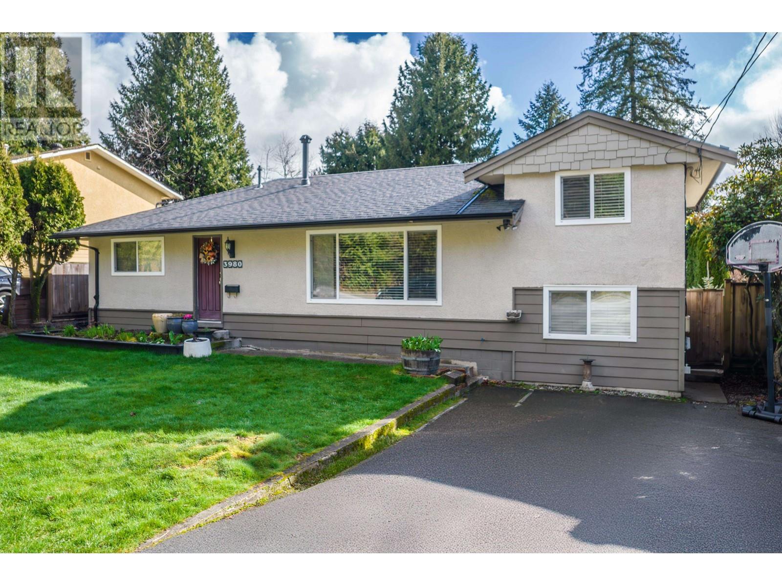 Property at 3980 OXFORD STREET image 1