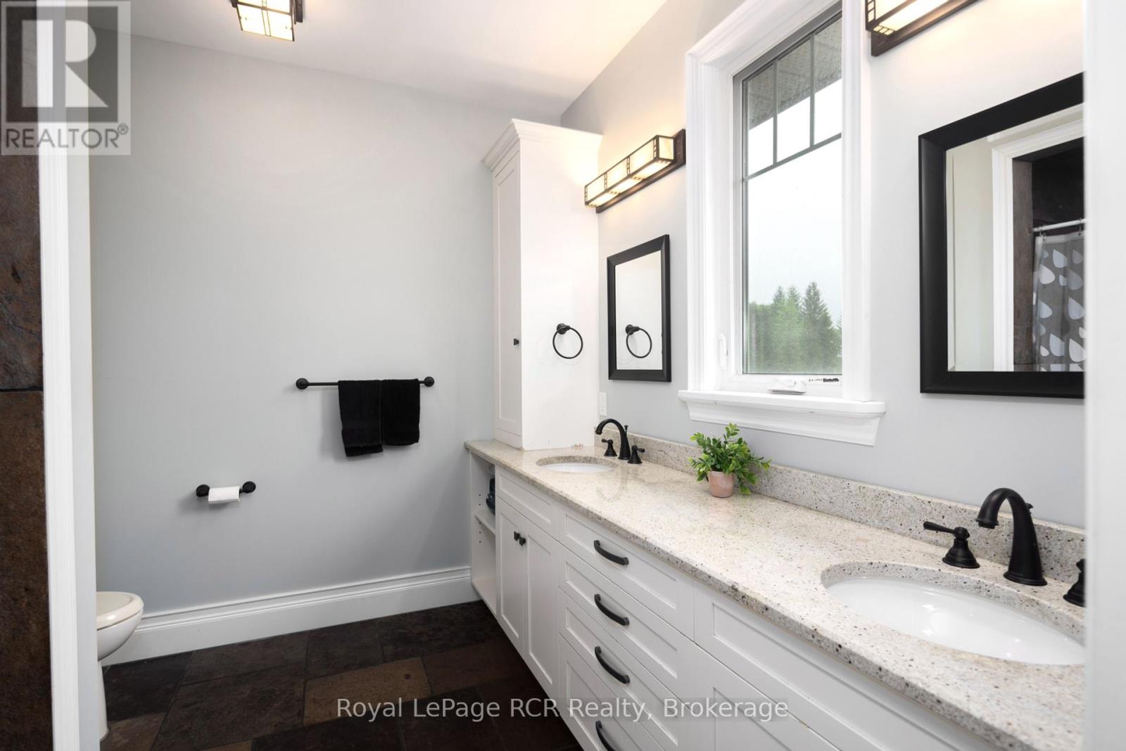 023038 Holland-Sydenham Townline, Chatsworth, Ontario  N0H 1G0 - Photo 36 - X12038600