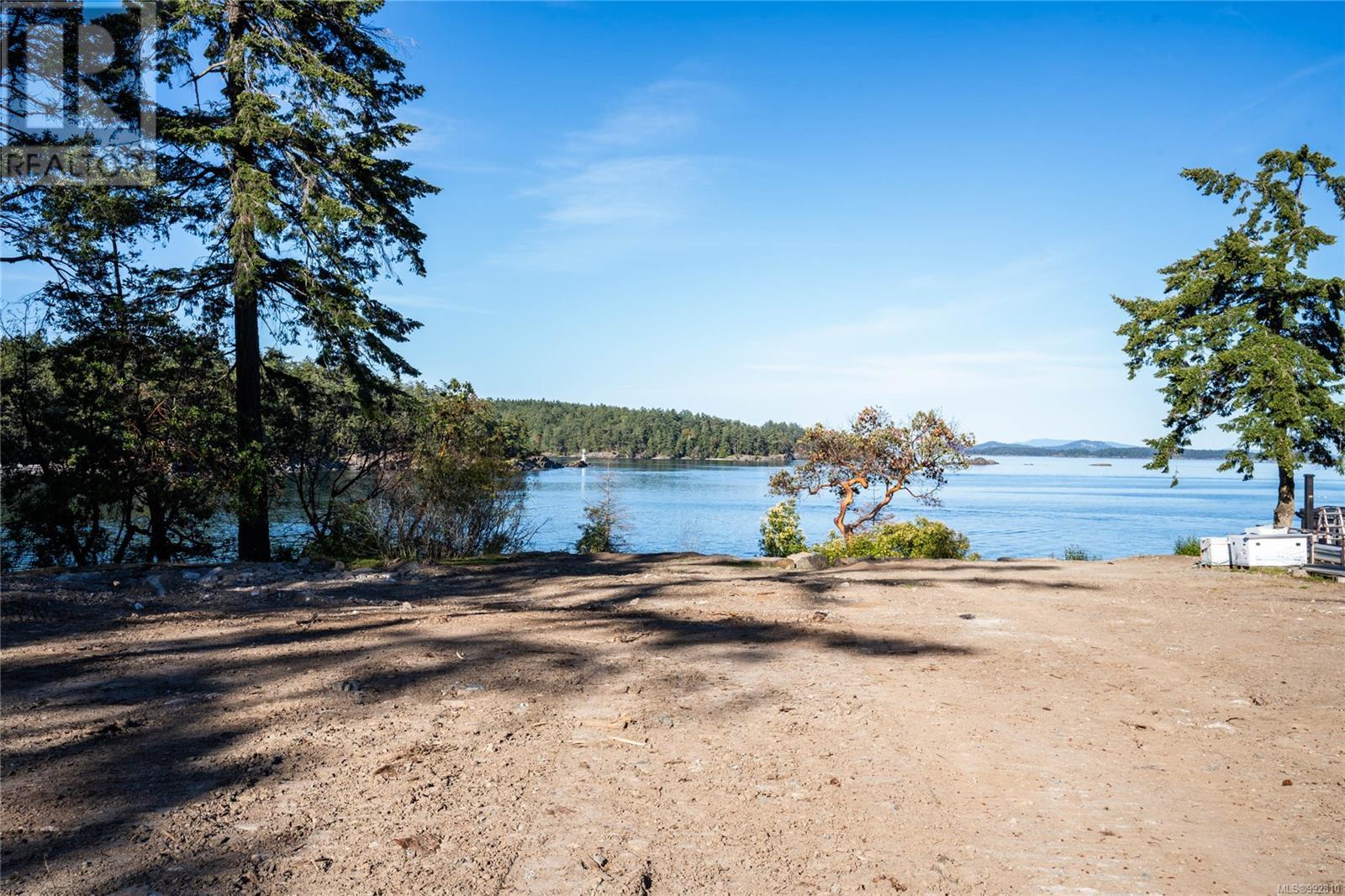 2487 Tryon Rd, North Saanich, British Columbia  V8L 5H8 - Photo 4 - 992810