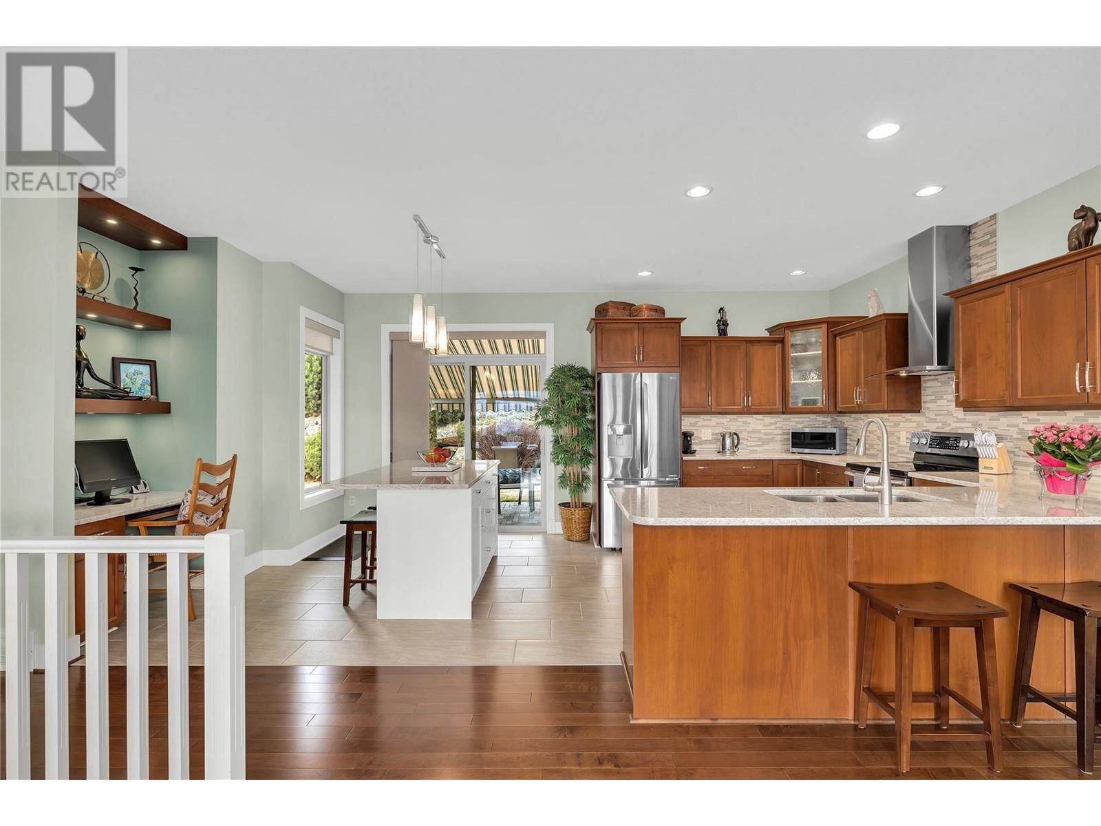 2159 Alvarado Trail, West Kelowna, British Columbia  V4T 3B8 - Photo 11 - 10339707