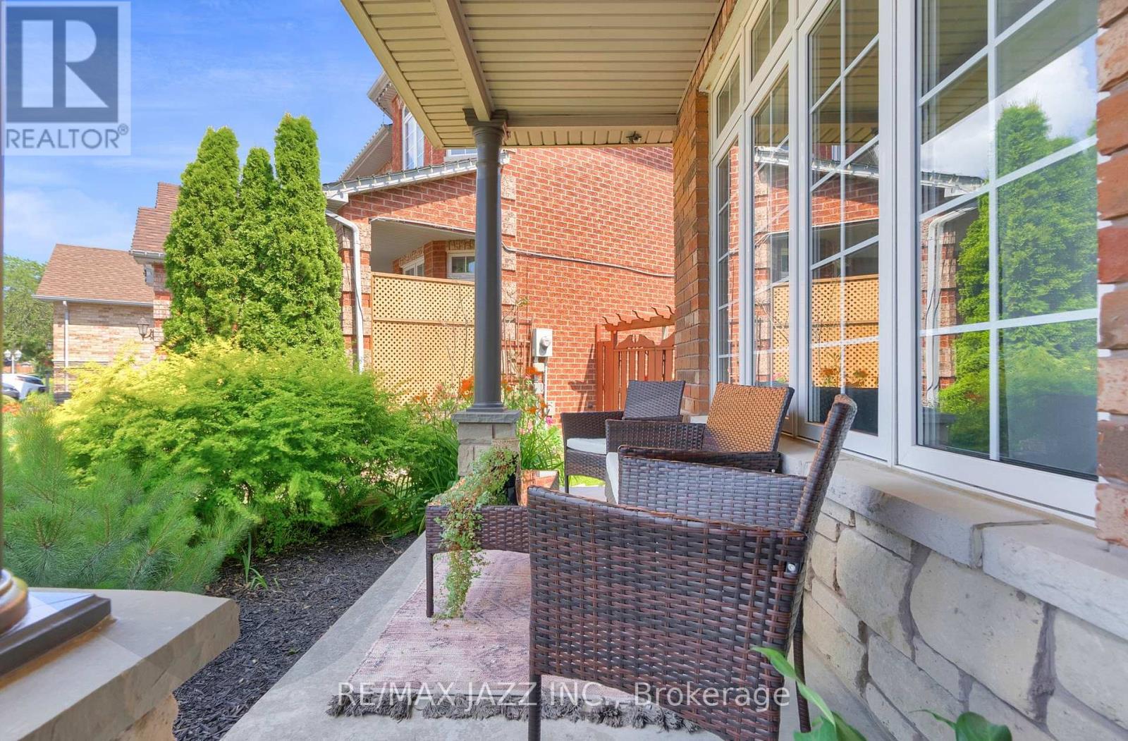 Property at 37 BRIDLE COURT image 4