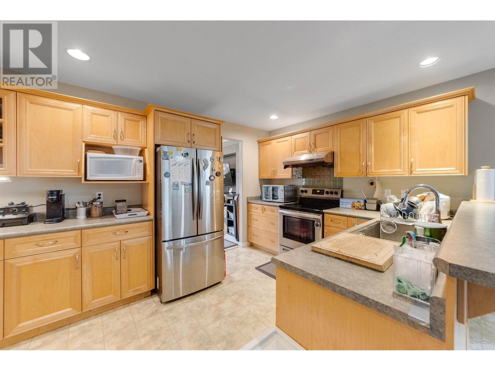 3770 Sefton Street, Port Coquitlam, British Columbia  V3B 3R5 - Photo 4 - R2980700