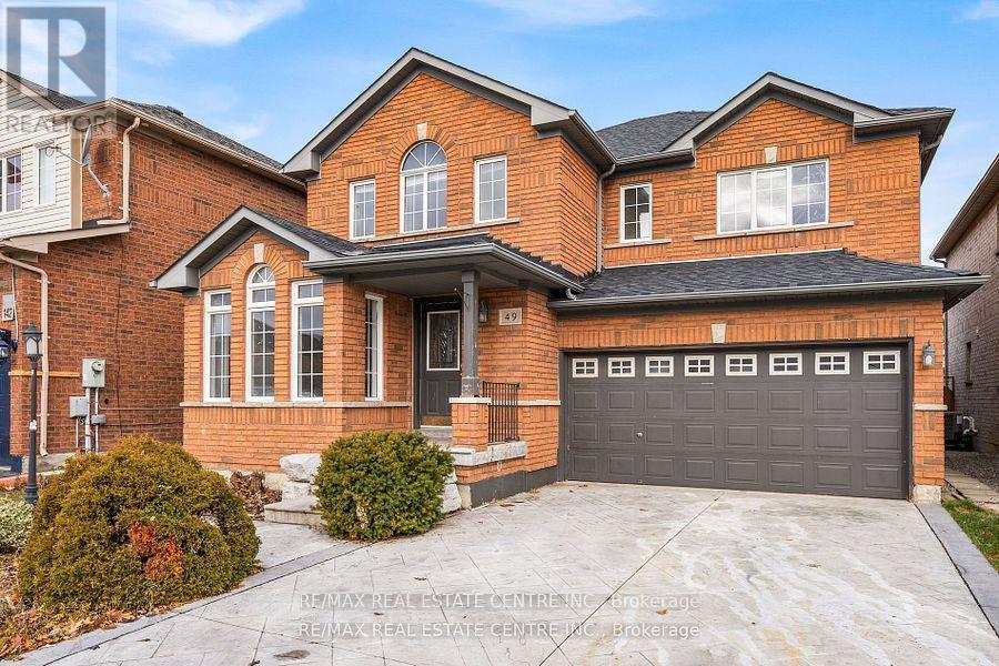 Property at 49 HOLLOWGROVE BOULEVARD image 2