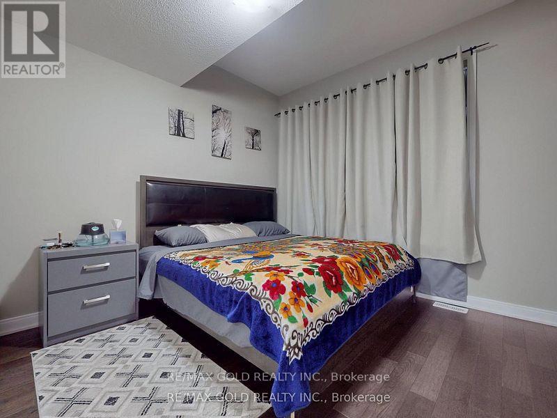 337 Veterans Drive, Brampton, Ontario  L7A 4W2 - Photo 24 - W12030960