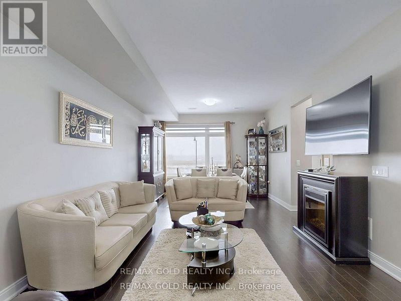 337 Veterans Drive, Brampton, Ontario  L7A 4W2 - Photo 4 - W12030960