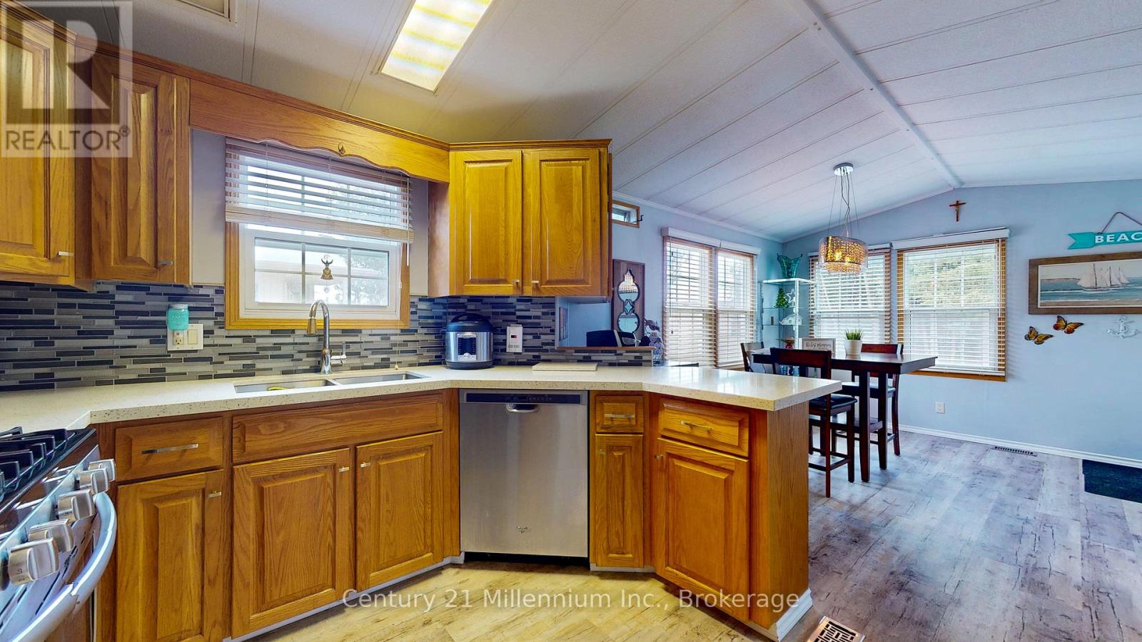 3 St James Place, Wasaga Beach, Ontario  L9Z 3A8 - Photo 11 - S12038736