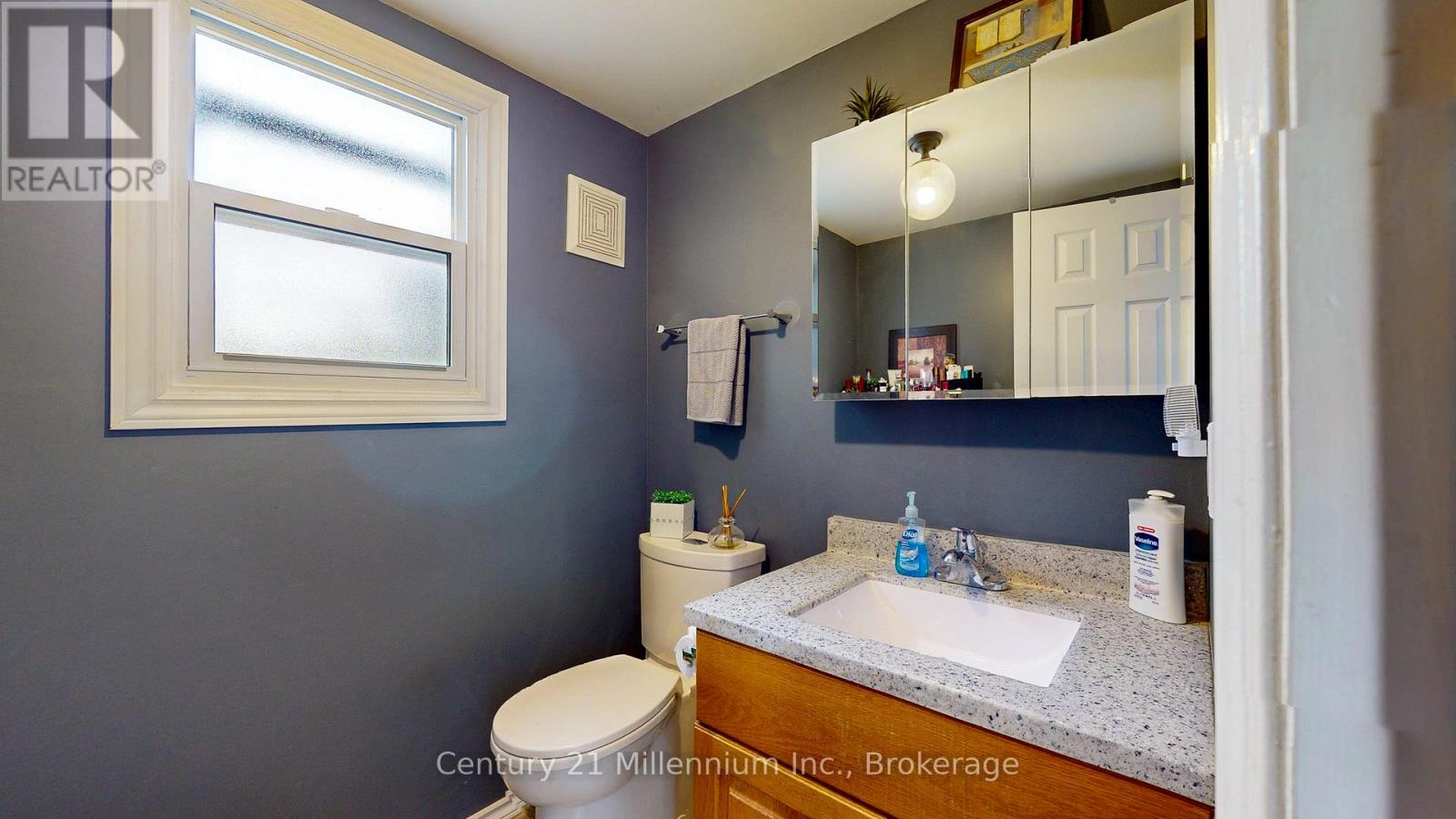 3 St James Place, Wasaga Beach, Ontario  L9Z 3A8 - Photo 25 - S12038736