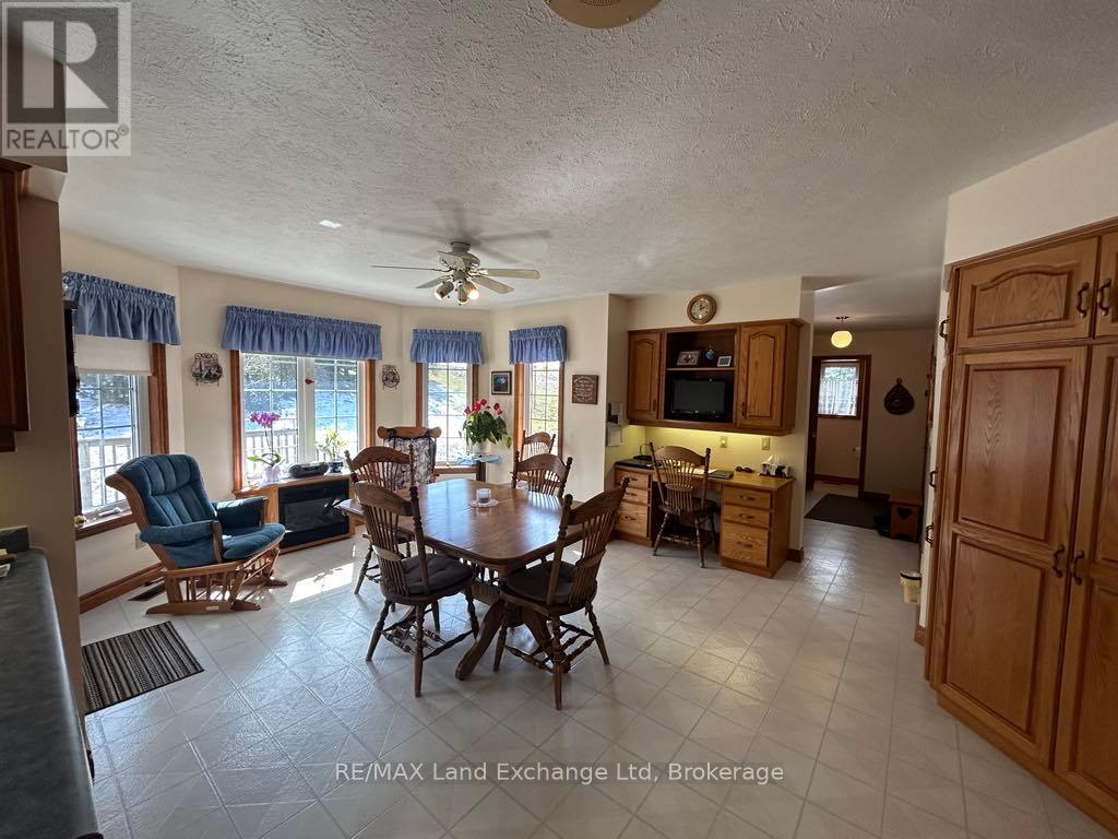 881 Bruce Road 6, South Bruce, Ontario  N0G 2S0 - Photo 17 - X12038761